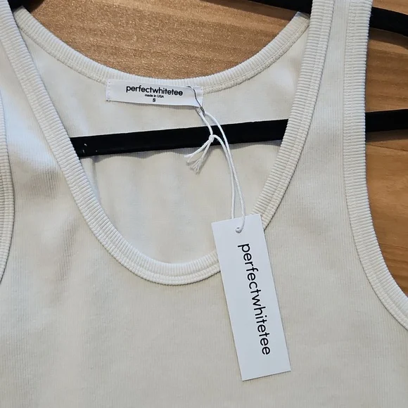 Perfectwhitetee Debbie Tank - Picture 2 of 2